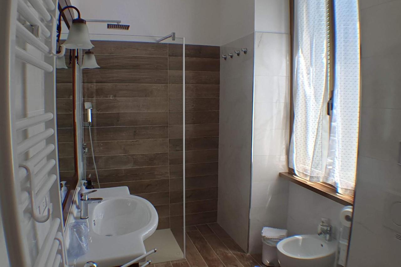 Casa Ferrari Testaccio E Trastevere Wi-Fi Free Рим Екстер'єр фото